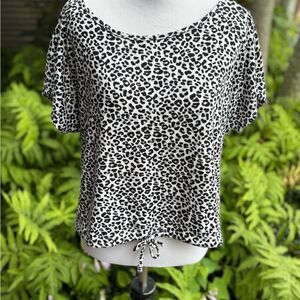 Free Kisses Black and White Tie Front Blouse